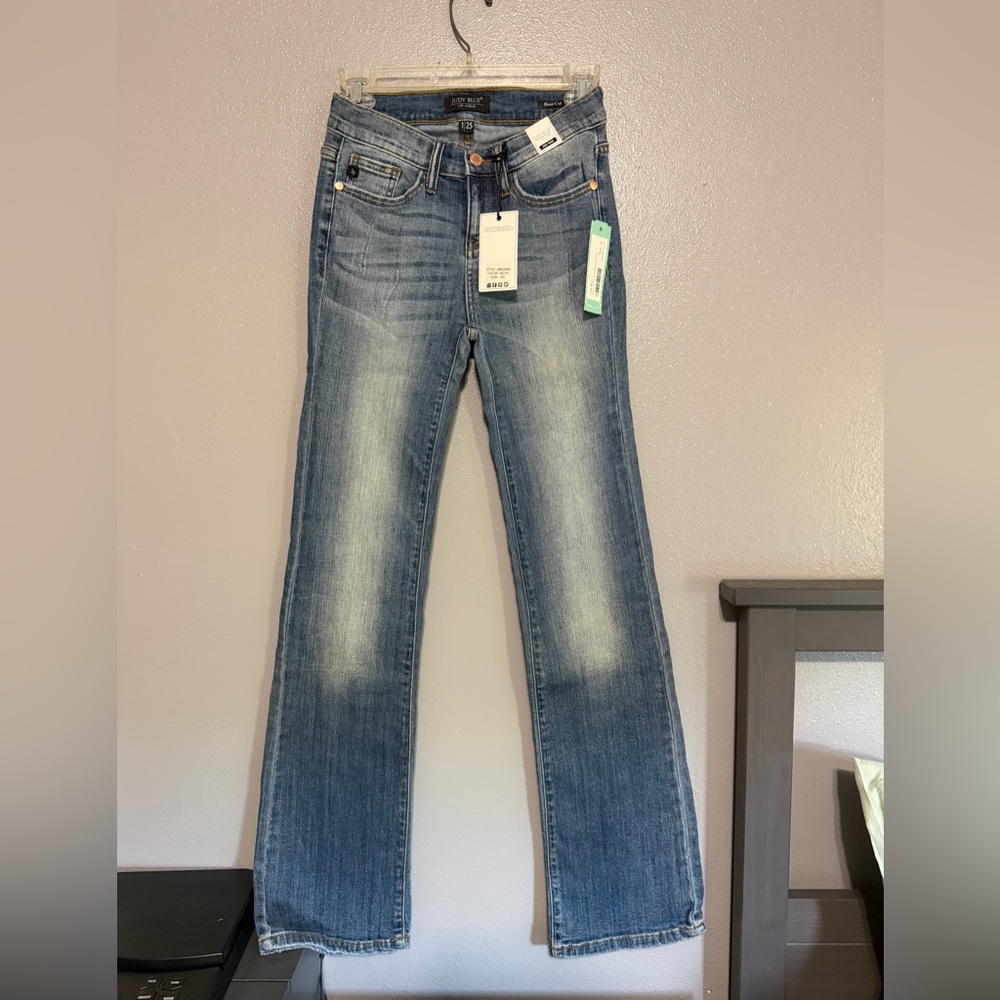 Judy Blue Light-Mid Wash Flare Jeans